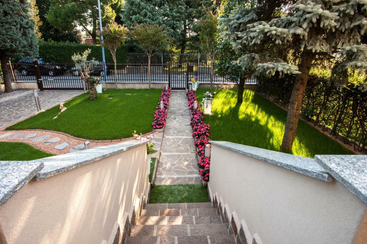 B&B Villa Aurora Brugherio Exterior foto
